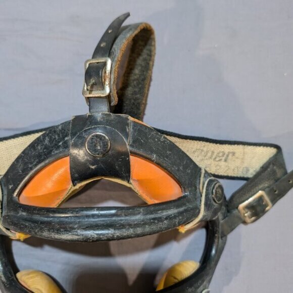 Vintage Baseball Catchers Mask - Picture 6 of 8